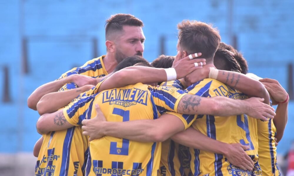 Atlanta goleó 3-0 a Temperley y es líder de la Zona A