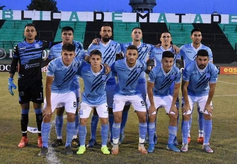Rugió en Mataderos: Estudiantes (Río IV) logró un triunfazo en su visita a Chicago