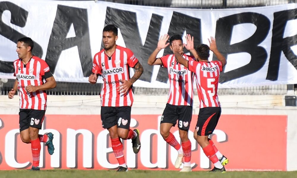 Instituto ganó por primera vez en el campeonato
