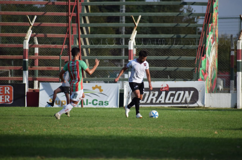 Douglas cantó victoria en Las Parejas