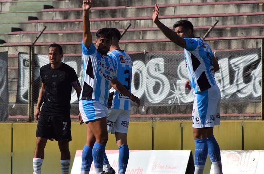 Empate en cero para Central Norte: igualó con el puntero Racing y volvió a sumar de a uno