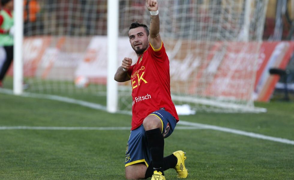 Carlos Salom está habilitado para debutar en Boca Unidos