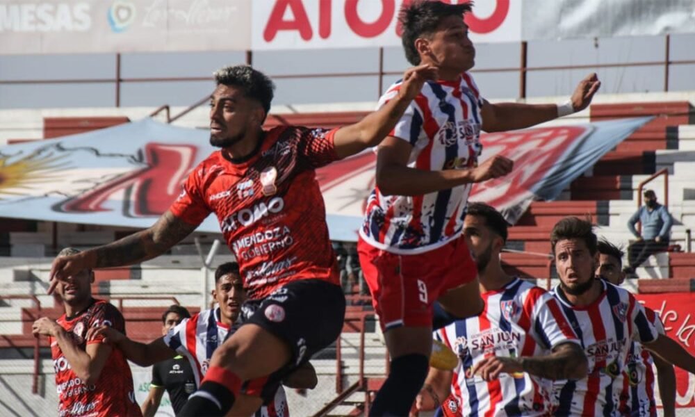 Huracán Las Heras empató agónicamente en el debut de Minich