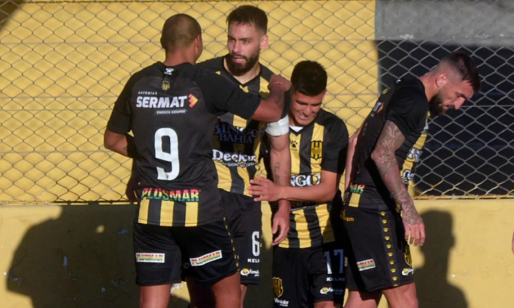 Fecha perfecta para el Aurinegro: Olimpo derrotó a Estudiantes y quedó puntero