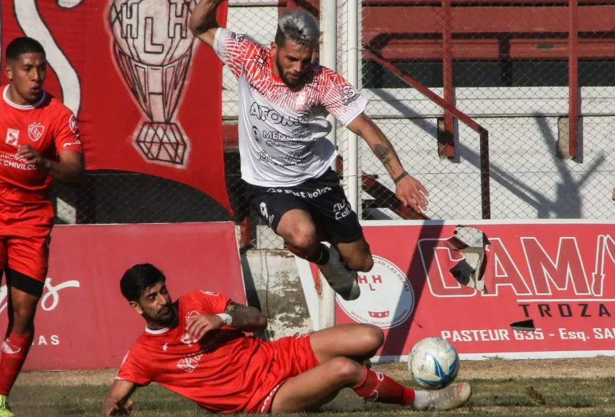 Repartieron puntos en Las Heras: Huracán y el Rojo de Chivilcoy no pasaron del cero