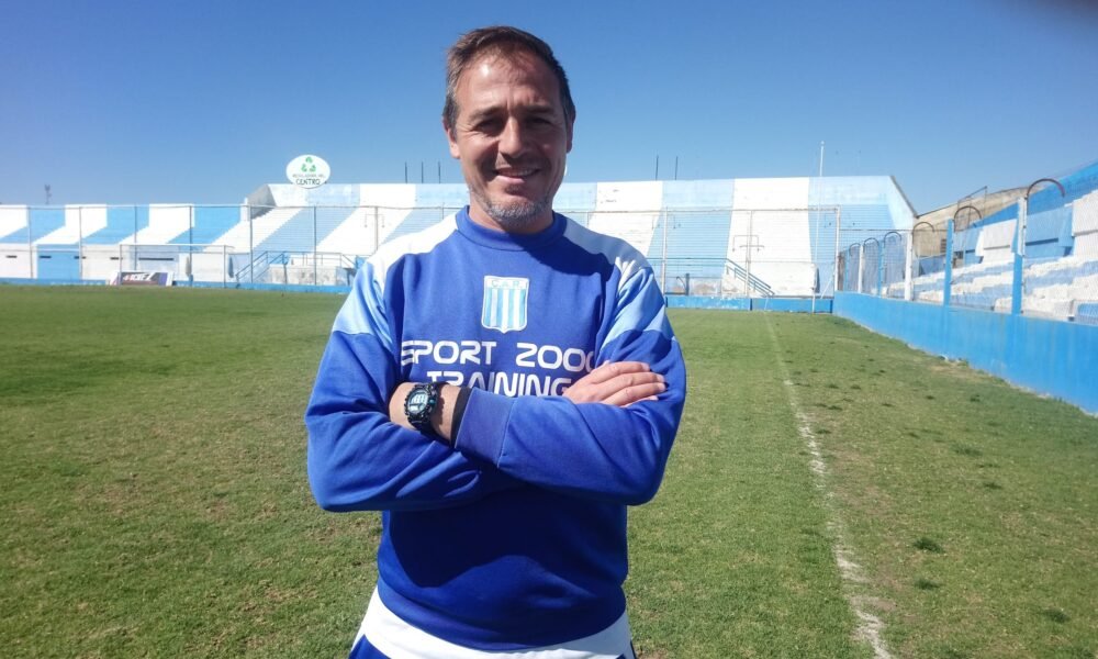 Hernán Medina dejó de ser el DT de Racing