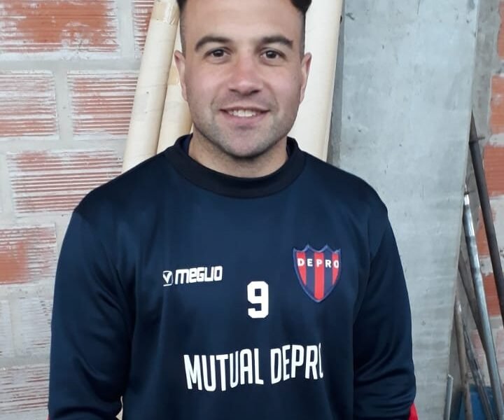 Se va uno, llega otro