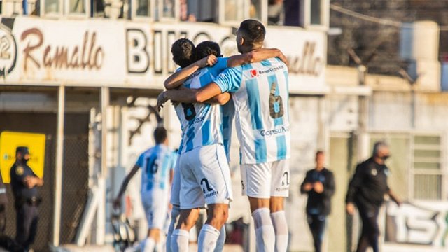 Juventud sorprendió a Defensores y lo goleó por 3 a 0