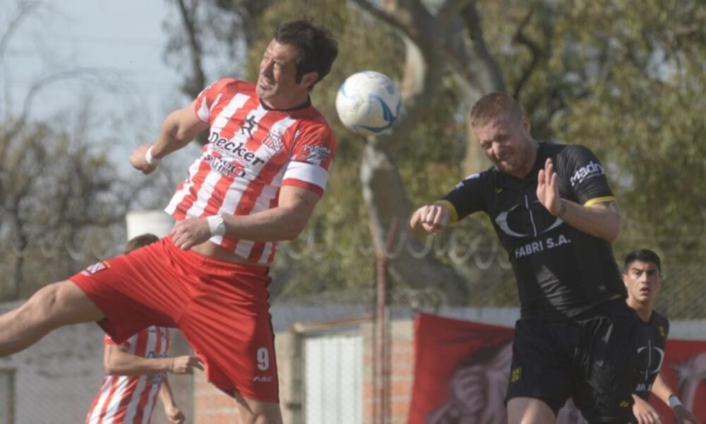 Con Delorte como figura, Sansinena igualó 1-1 ante Deportivo Madryn