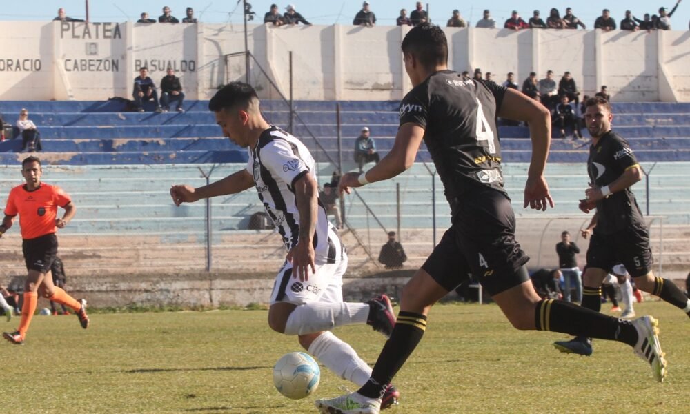 Cipolletti y Deportivo Madryn quedaron a mano en Centenario