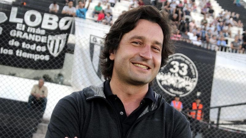 Bomba en Gimnasia: Fernando Porreta presentará la renuncia por un cruce con los hinchas