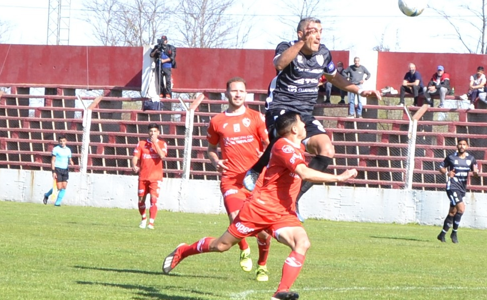 Cipolletti no levanta cabeza y cayó como visitante ante Independiente