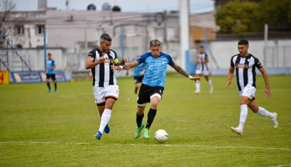 Reparto de puntos en Gualeguaychú: Juventud y For Ever quedaron a mano