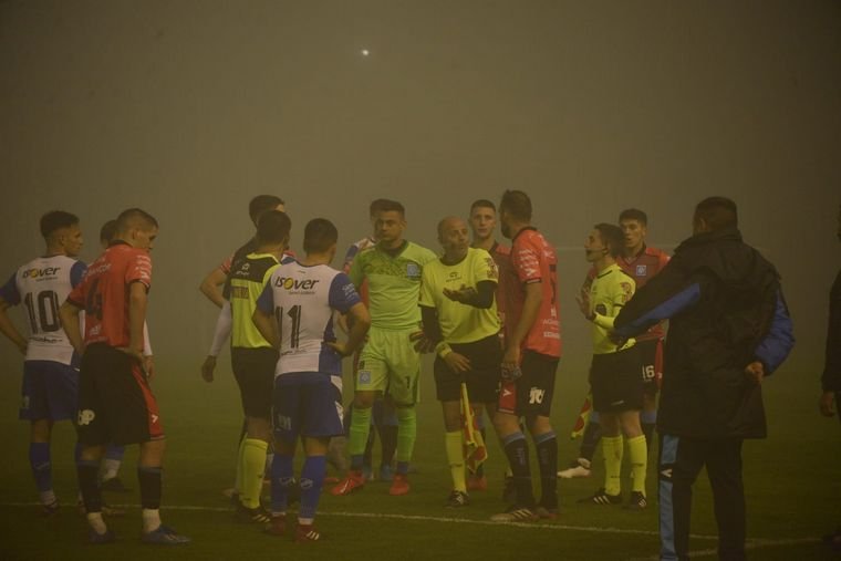 Estudiantes de Río Cuarto completó el partido con Alvarado sin abrir el marcador