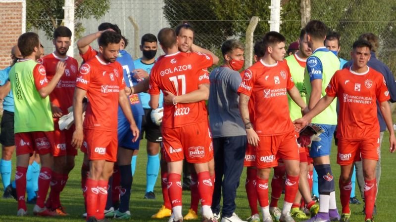 Independiente de Chivilcoy derrotó 2-1 a Círculo Deportivo en Otamendi y ganó tras 5 fechas