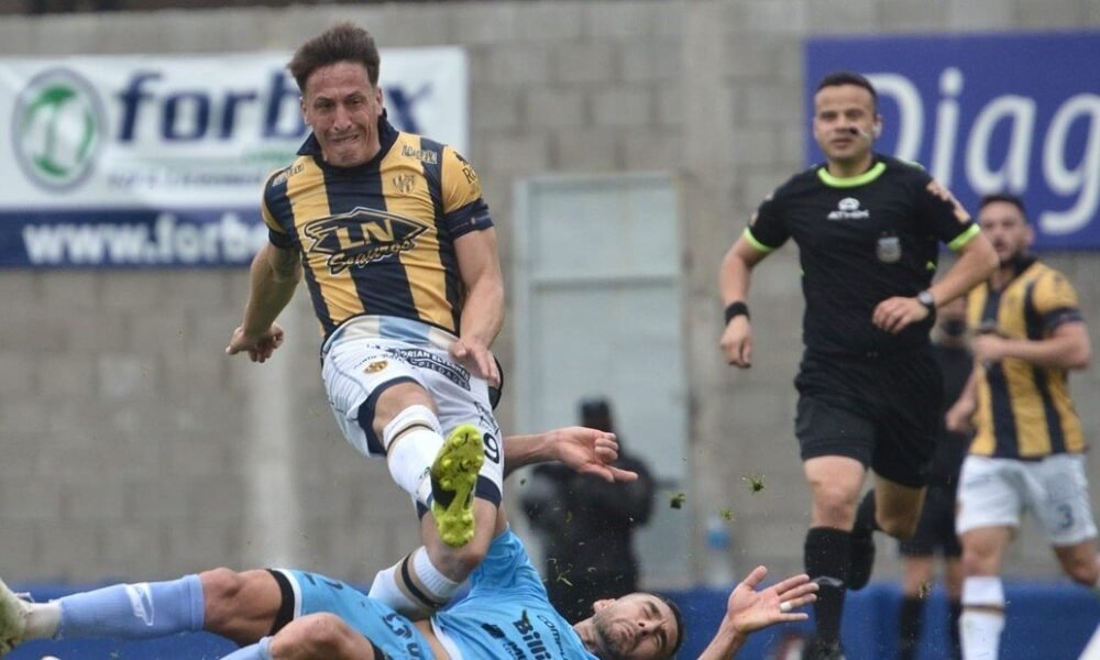 Atlanta y Temperley no se sacaron ventajas y terminaron 1 a 1