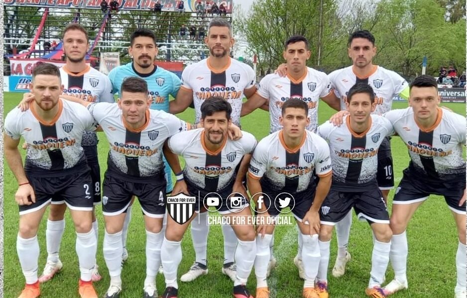 For Ever triunfó en Pronunciamiento y sigue peleando arriba
