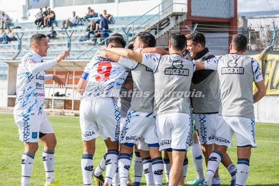 EL CANDOMBERO APOSTÓ Y LO GANÓ DESDE EL BANCO