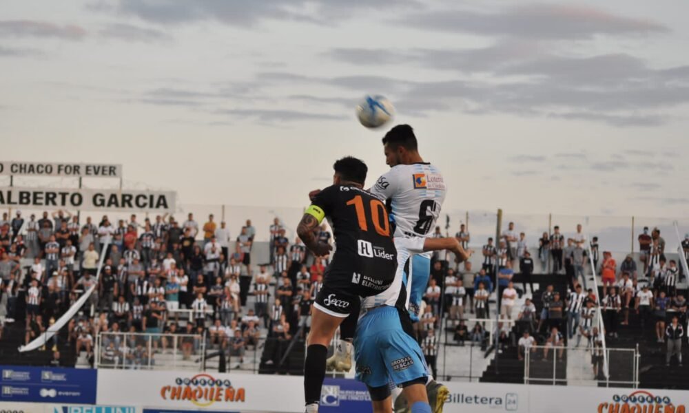 Cerca del objetivo: Racing empató con For Ever y mantuvo la diferencia y el liderazgo