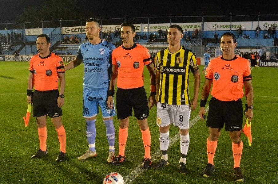 Temperley y Almirante Brown empataron sin goles en Turdera