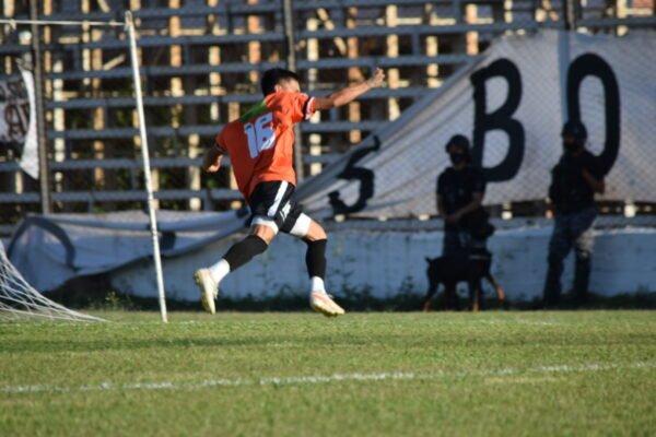 Altos Hornos Zapla superó a Talleres en el inicio del Regional Amateur