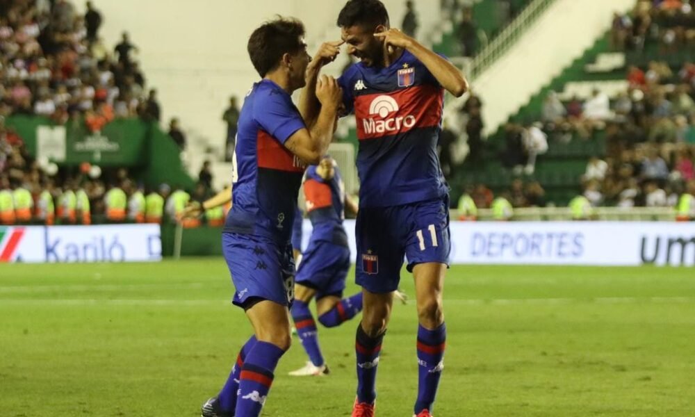 Tigre le ganó a Barracas Central y regresó a Primera tras dos años
