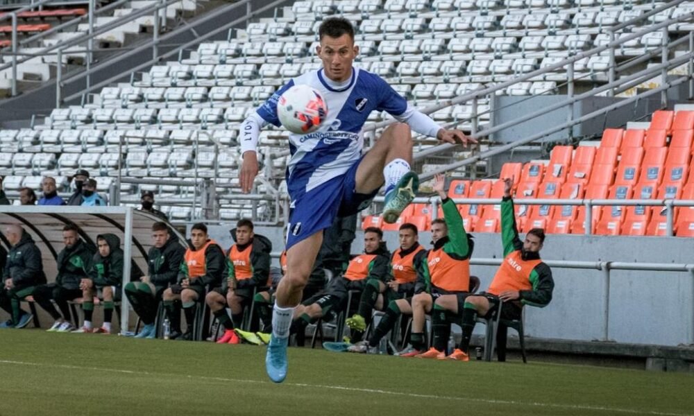 Alvarado se despidió de su gente con goleada