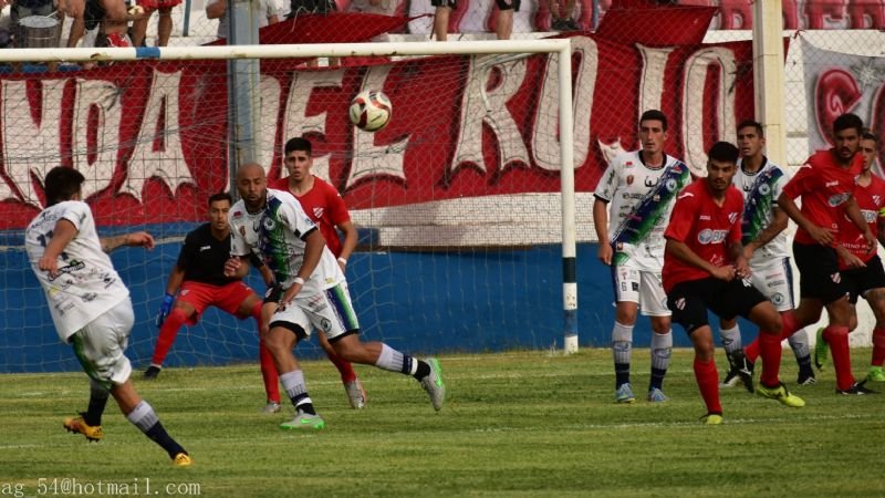 Reparto de puntos entre los neuquinos por el Regional