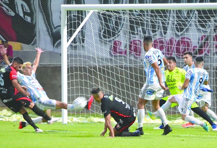 Andino se quedó con el clásico ante Tesorieri y se afirma arriba