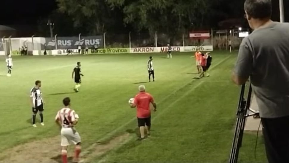La violencia se hizo presente en Ferré y el partido entre Colonial y El Linqueño fue suspendido