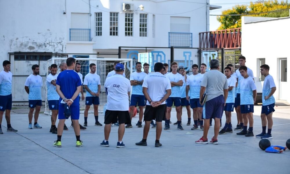 Juventud Unida de Gualeguaychú puso primera, y con caras nuevas comenzó la pretemporada