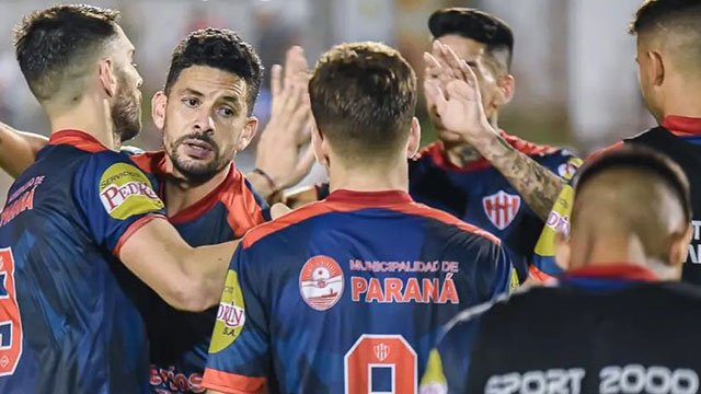 A mano en la Ida: San Jorge y Paraná igualaron y la final se define en Entre Ríos