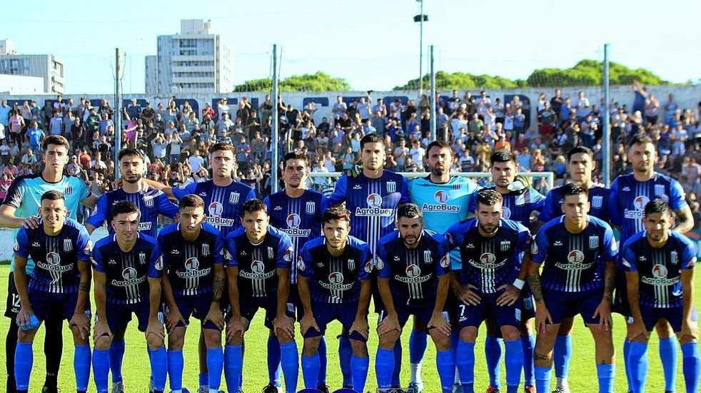 Argentino de Monte Maíz, el ex club del «Trinche» Carlovich que ganó el Regional en su primera participación