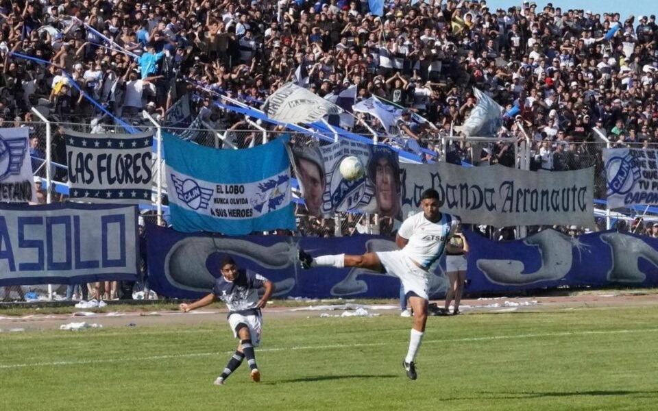 Newbery y La Amistad empataron en la final de ida