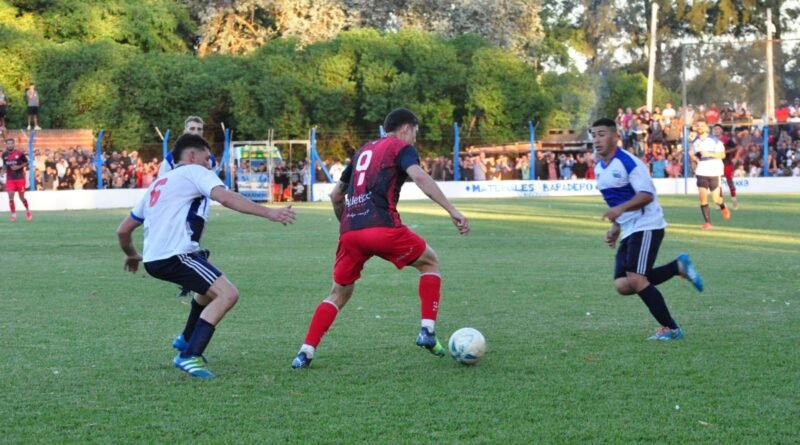 Sportivo Baradero lo remontó y empató con Rivadavia