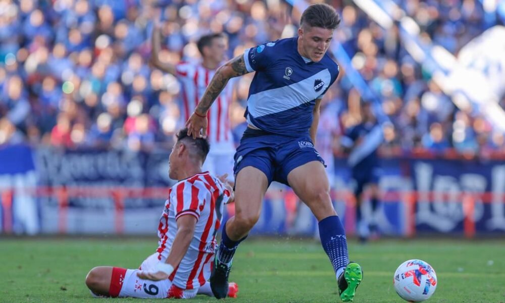 Alvarado dio vuelta el resultado y sumó su primer triunfo ante San Martín de Tucumán