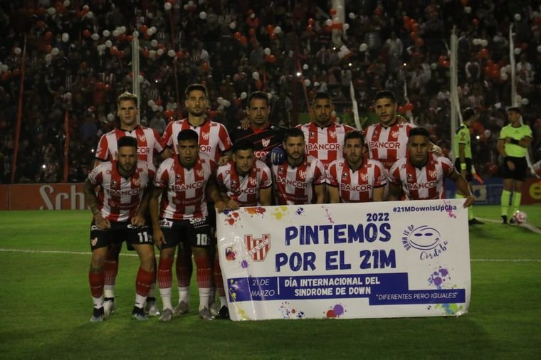«La Gloria» empató de local y sigue invicto en el torneo