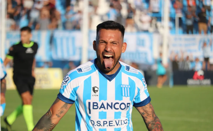 Debut triunfal para la Academia: Racing superó a Atlético Paraná en casa