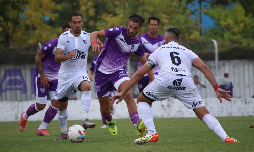For Ever empató en Campana y sigue invicto