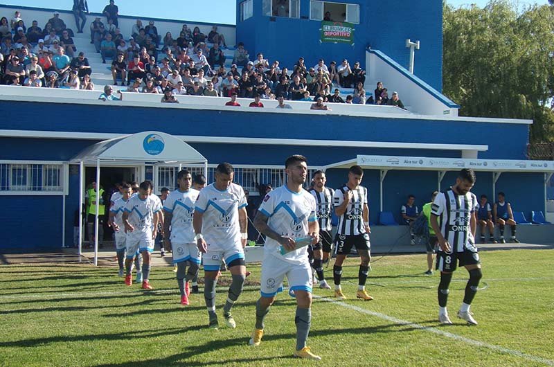 Cipolletti volvió a empatar en condición de visitante