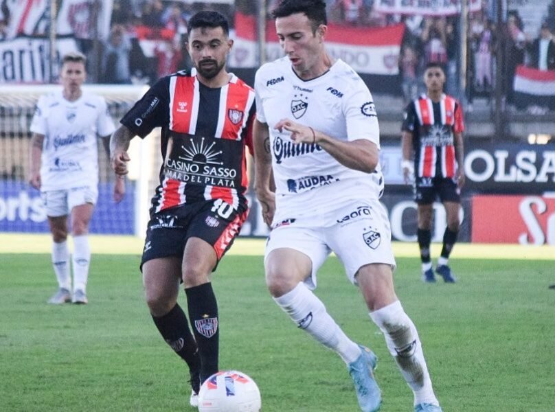 Chacarita y Quilmes igualaron 2-2 en Villa Maipú