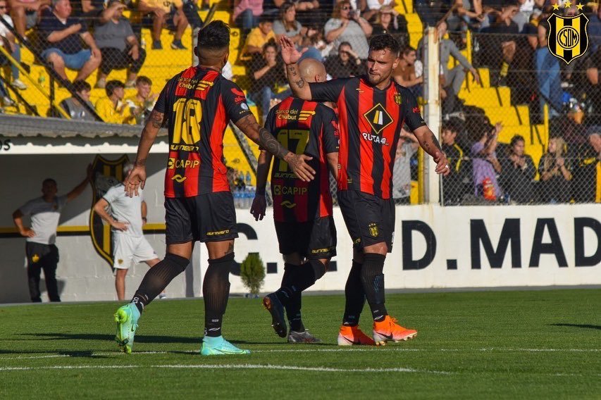 Madryn goleó a Atlanta en el Sastre