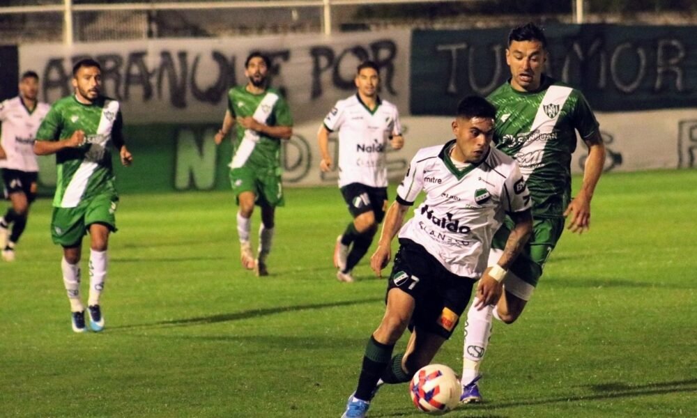 Villa Mitre goleó a Desamparados en Bahía