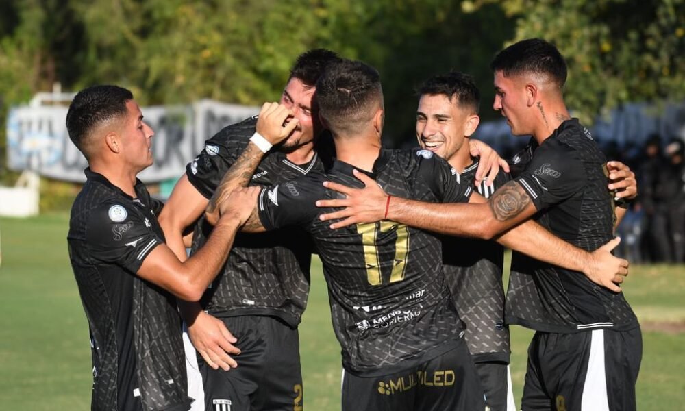 Sobre el final, Gimnasia derrotó a Almirante Brown en el Legrotagle