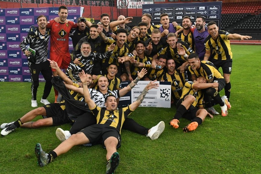 Histórico: Deportivo Madryn venció a Huracán por penales y avanzó a 16avos de Copa Argentina