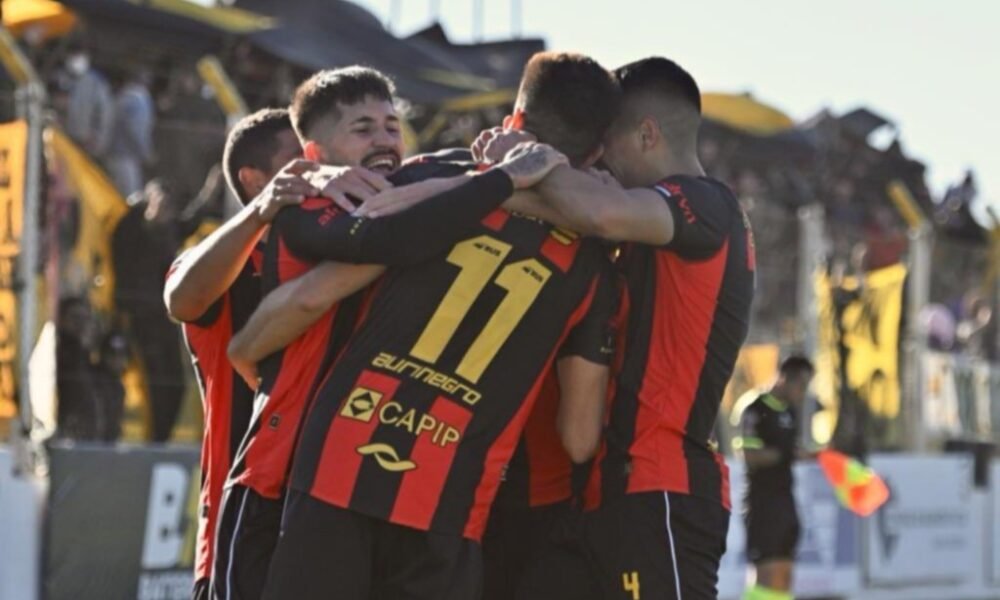 Triunfazo del Aurinegro que sigue en la pelea