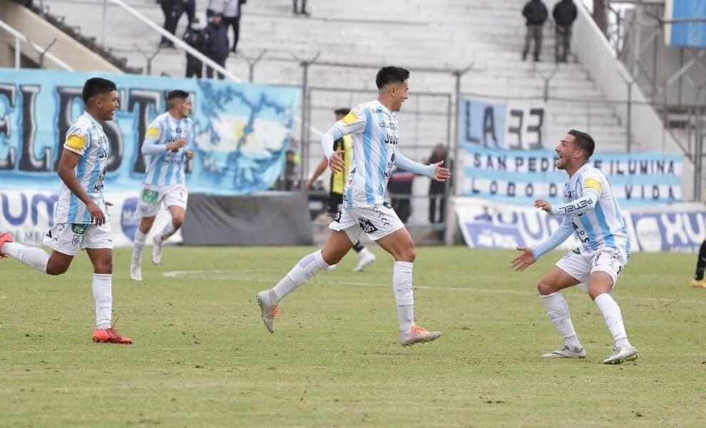 Gimnasia (Jujuy) ganó, gustó y goleó a Almirante Brown