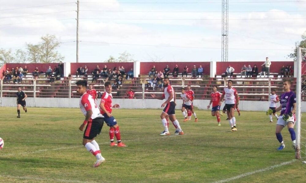 Pobre empate en Chivilcoy entre Independiente y Ciudad Bolívar