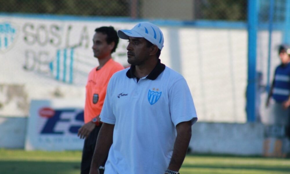 Beto out: Norberto Acosta no seguirá como DT de Juventud de Gualeguaychú