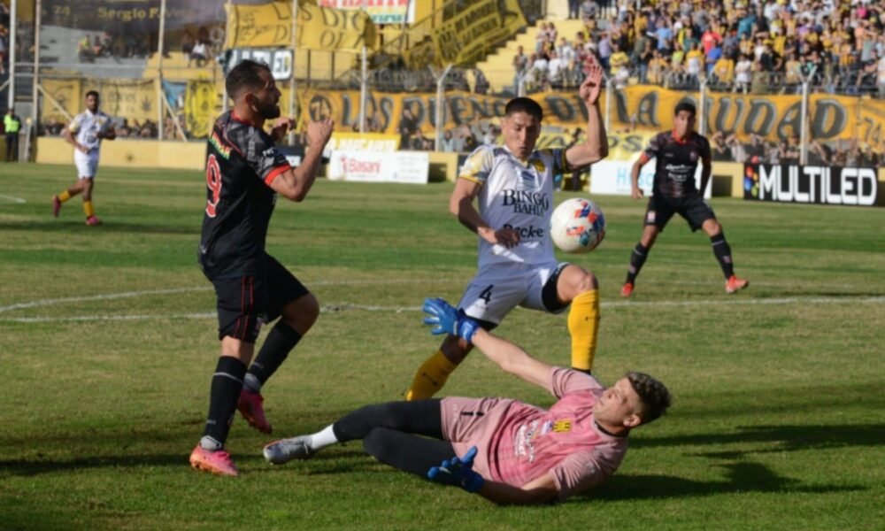 Olimpo goleó a Sansinena en el Carminatti